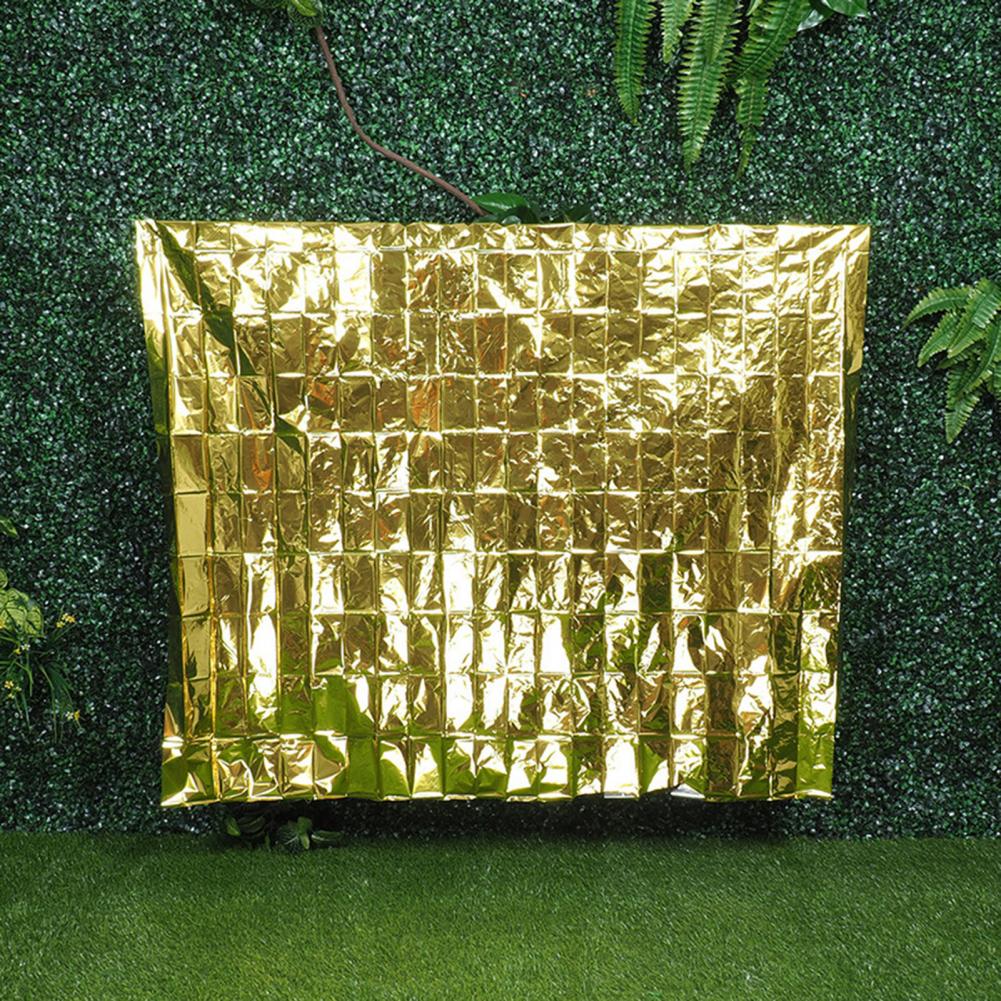 بطانية حرارية للطوارئ المحمولة - مراجعة Survival Blanket Reflective وسعره